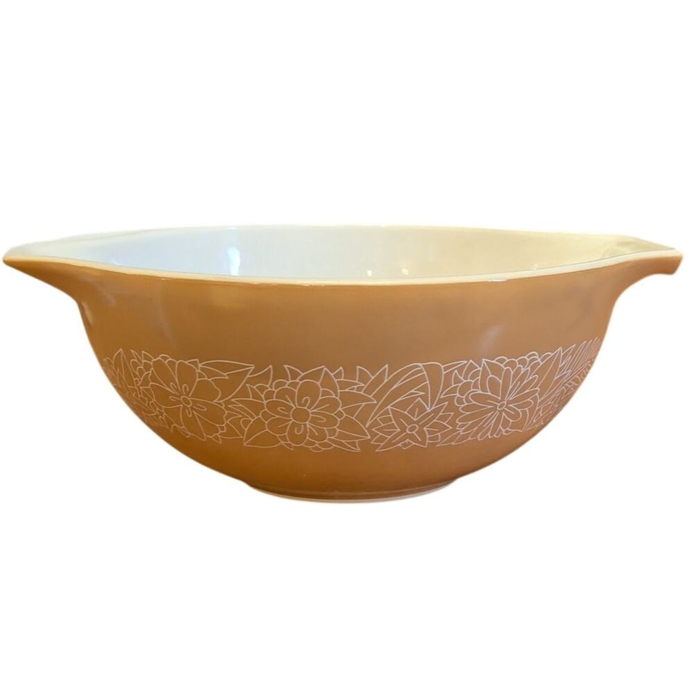 Vintage Pyrex Woodland 2.5 L 443 Cinderella Mixing Bowl